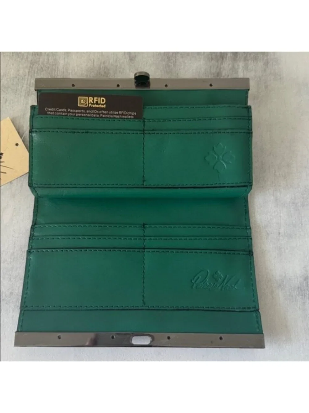Patricia Nash Cauchy Leather Frame Floral Wallet RFID Beautiful Girl Tan Green B - Picture 5 of 8